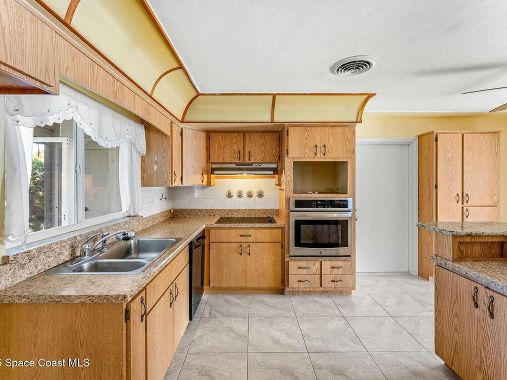 272 Bahama Boulevard, Cocoa Beach, FL 32931