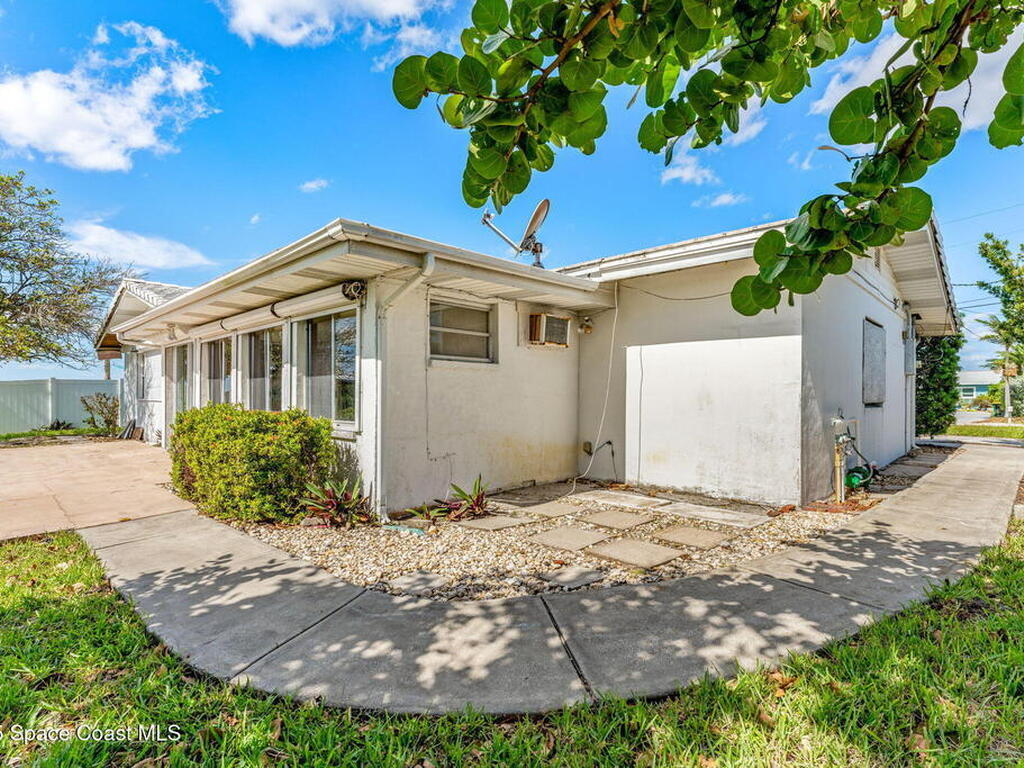 272 Bahama Boulevard, Cocoa Beach, FL 32931