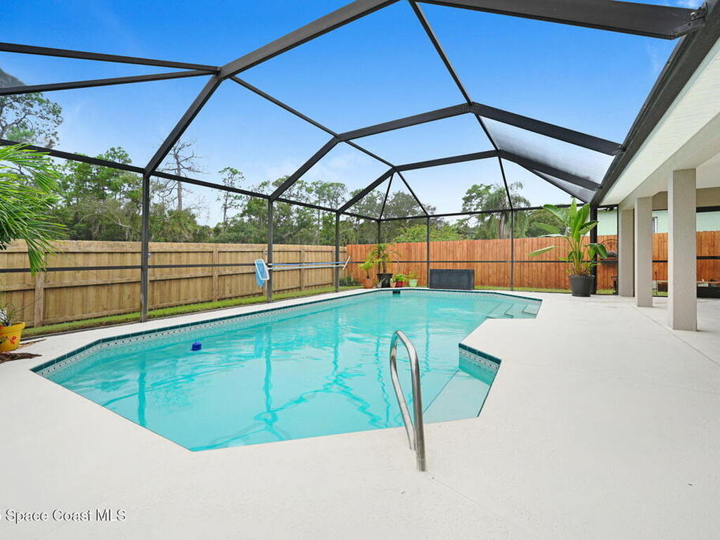 654 Sheridan Woods Drive, Melbourne, FL 32904