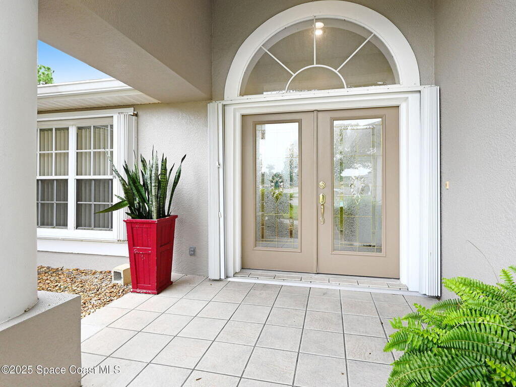 654 Sheridan Woods Drive, Melbourne, FL 32904