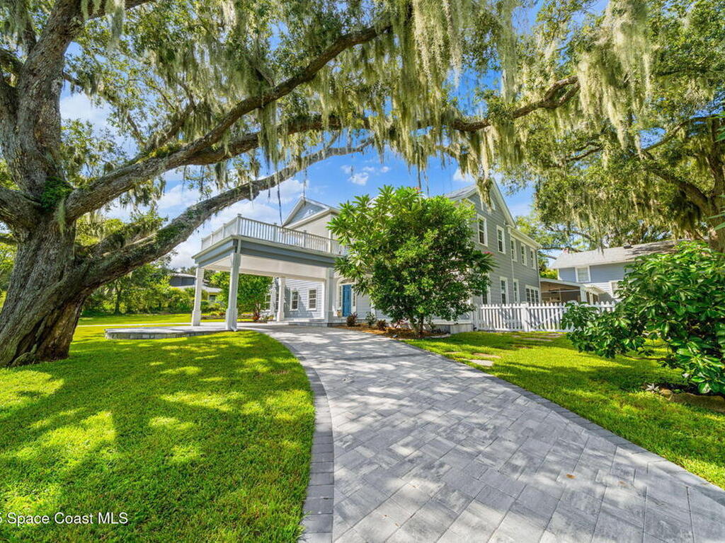 875 N Indian River Drive, Cocoa, FL 32922