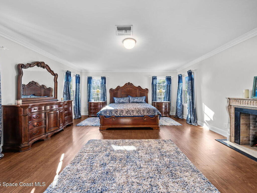 875 N Indian River Drive, Cocoa, FL 32922