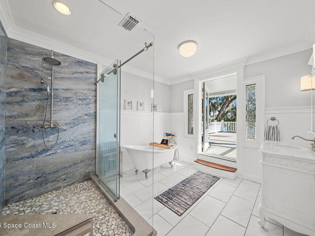 875 N Indian River Drive, Cocoa, FL 32922