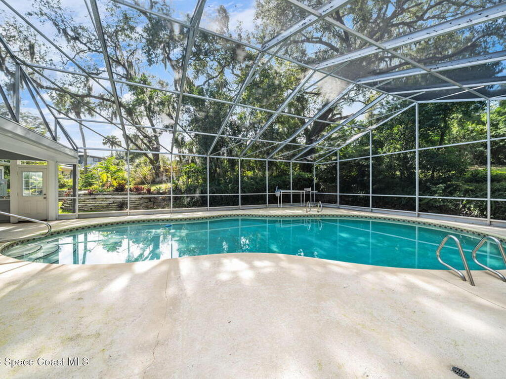 875 N Indian River Drive, Cocoa, FL 32922