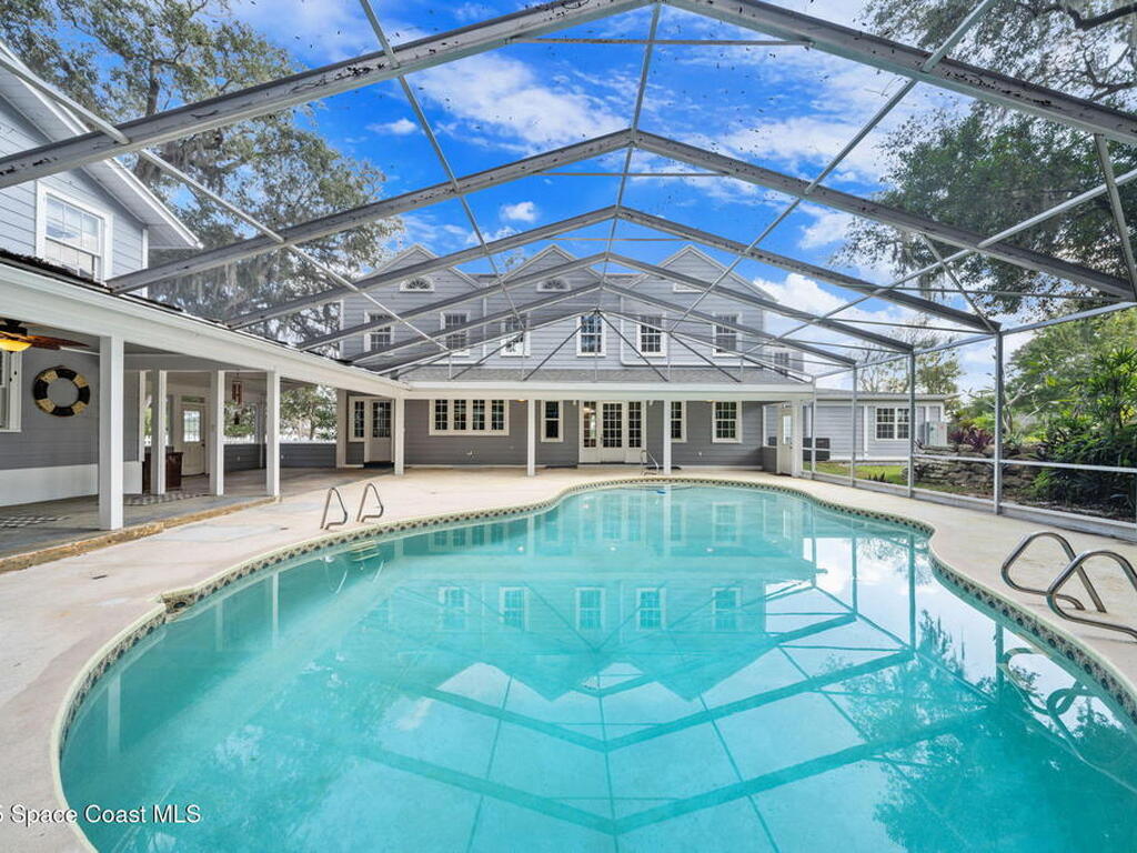 875 N Indian River Drive, Cocoa, FL 32922