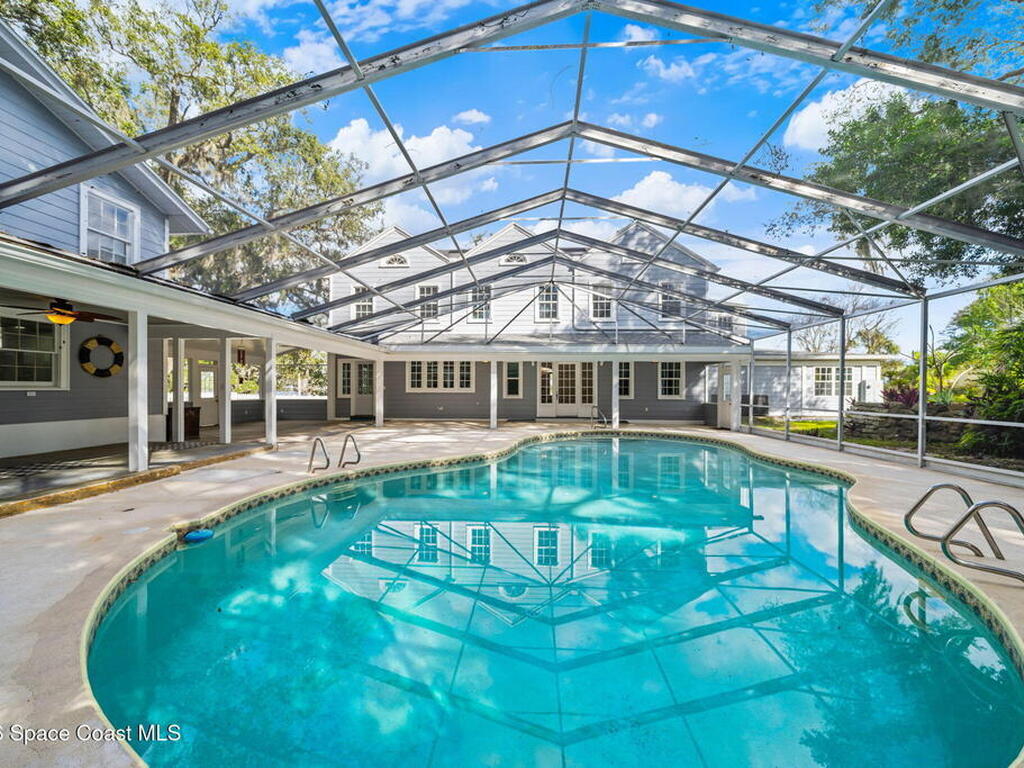 875 N Indian River Drive, Cocoa, FL 32922