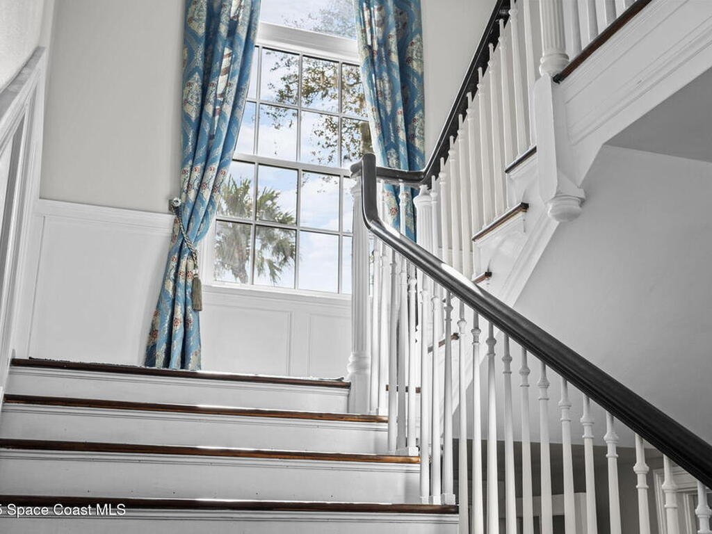 875 N Indian River Drive, Cocoa, FL 32922