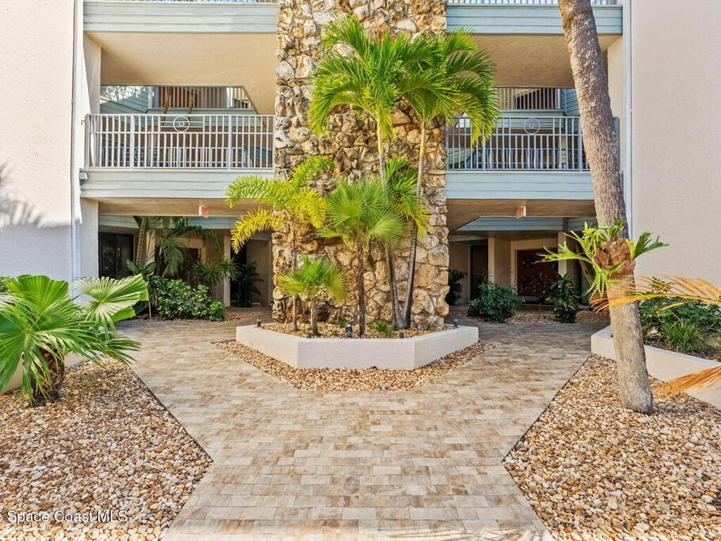 700 Wavecrest Avenue, Indialantic, FL 32903