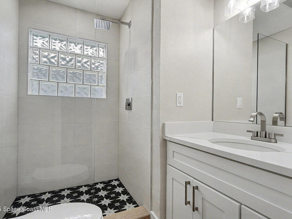 292 Pine Tree Drive, Indialantic, FL 32903