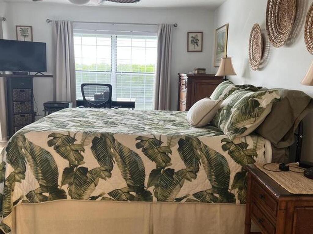 540 S Brevard Avenue, Cocoa Beach, FL 32931