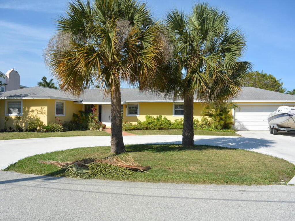 9 W Point Drive, Cocoa Beach, FL 32931