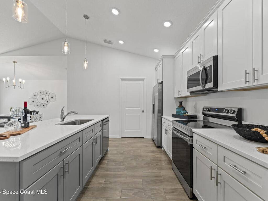 1938 Jupiter Boulevard, Palm Bay, FL 32908