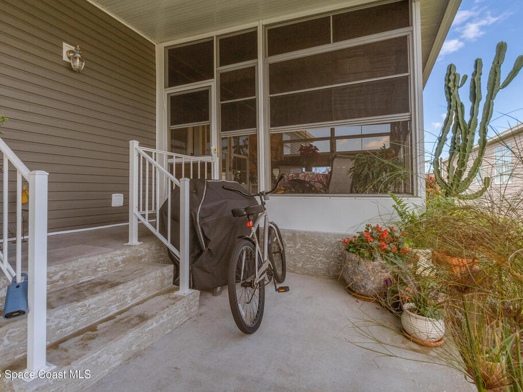 694 Outer Drive, Cocoa, FL 32926