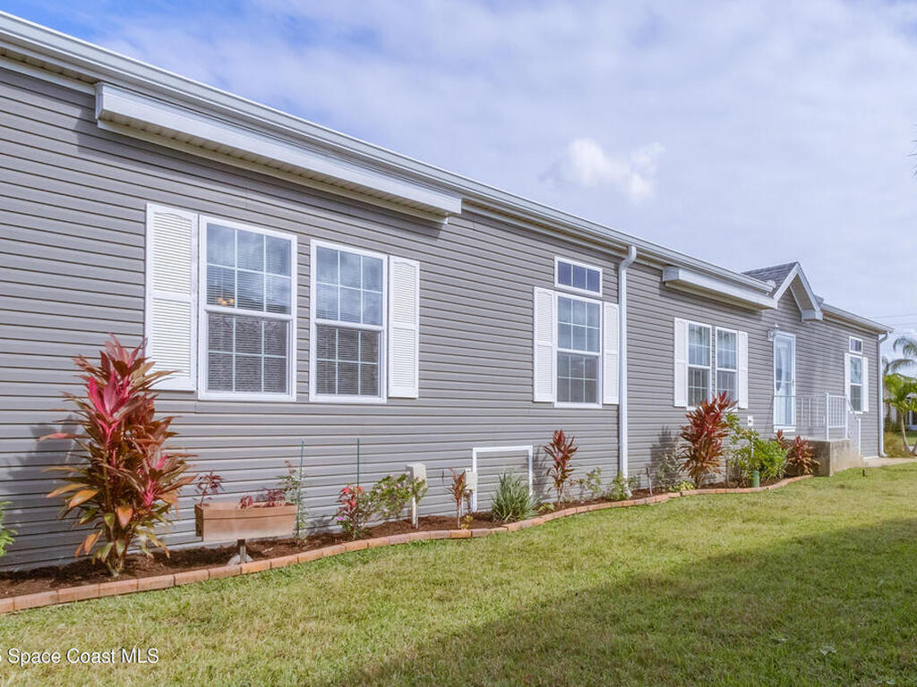 694 Outer Drive, Cocoa, FL 32926