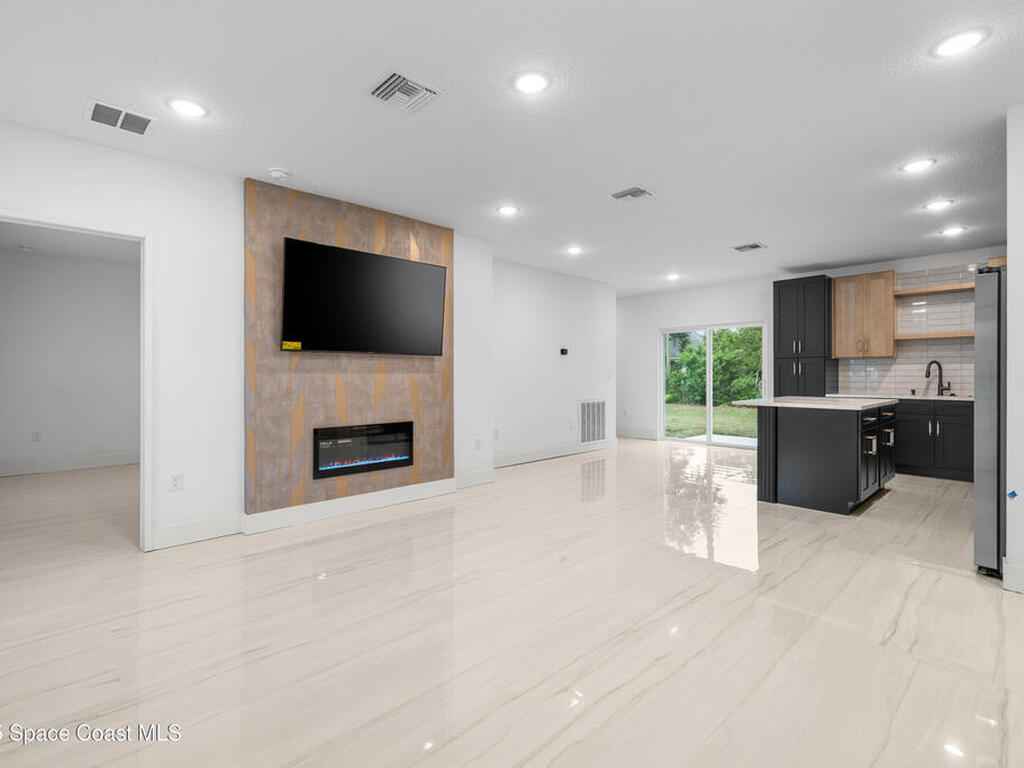 1091 Tolson Street, Palm Bay, FL 32909