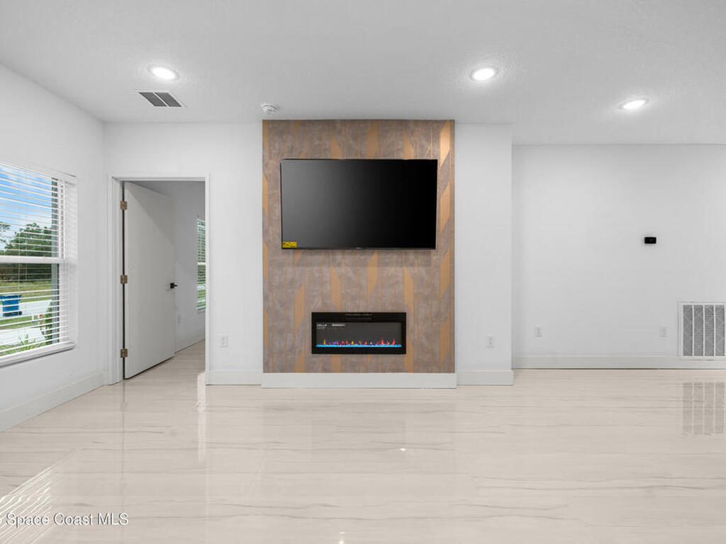 1091 Tolson Street, Palm Bay, FL 32909