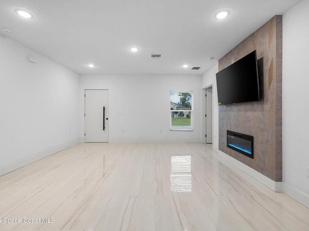 1091 Tolson Street, Palm Bay, FL 32909