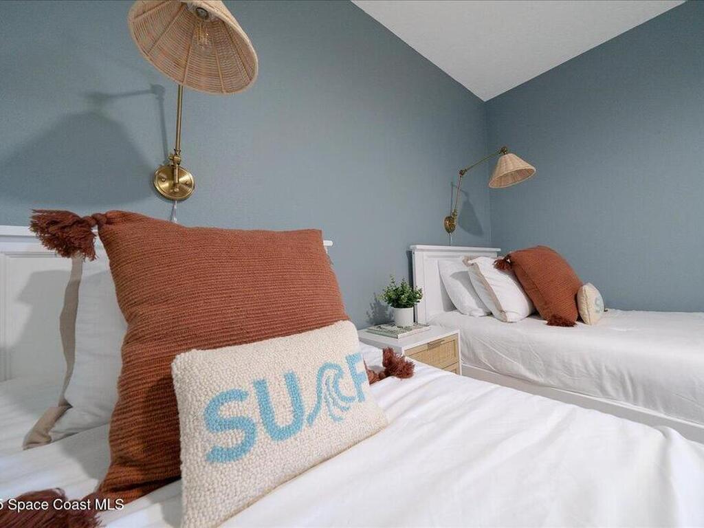 3256 Sea Oats Circle, Melbourne Beach, FL 32951