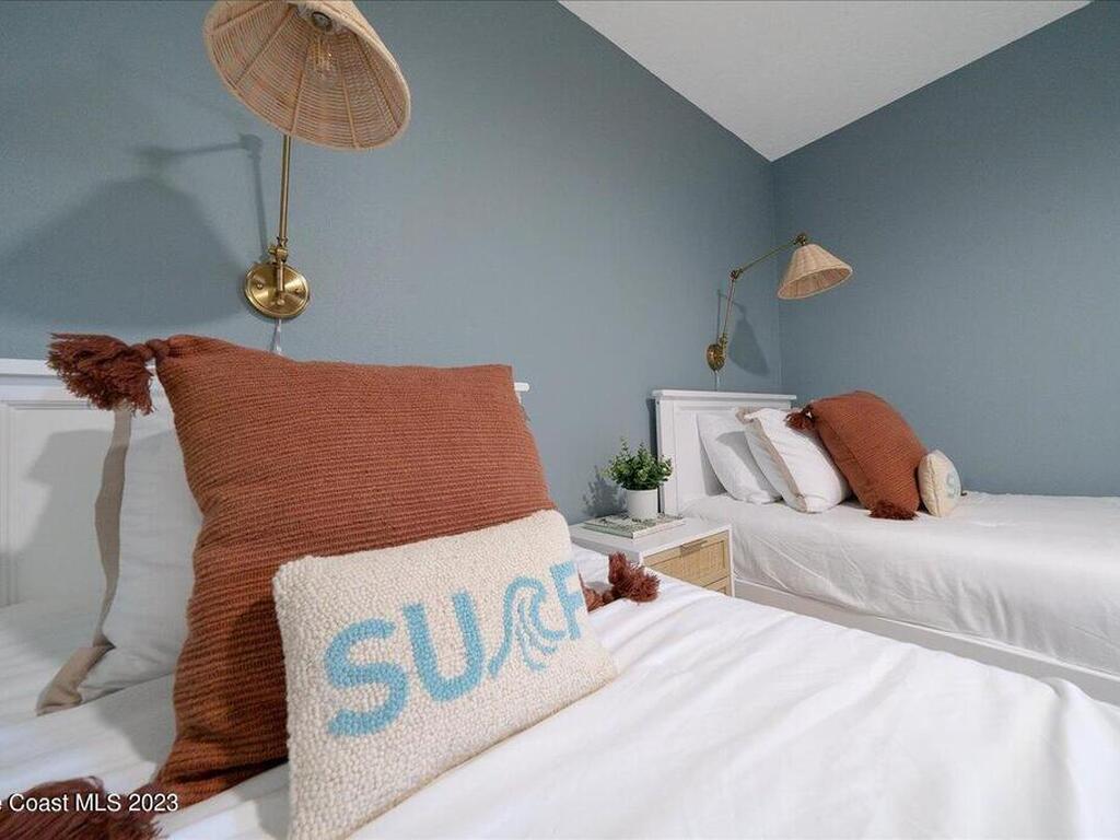 3256 Sea Oats Circle, Melbourne Beach, FL 32951