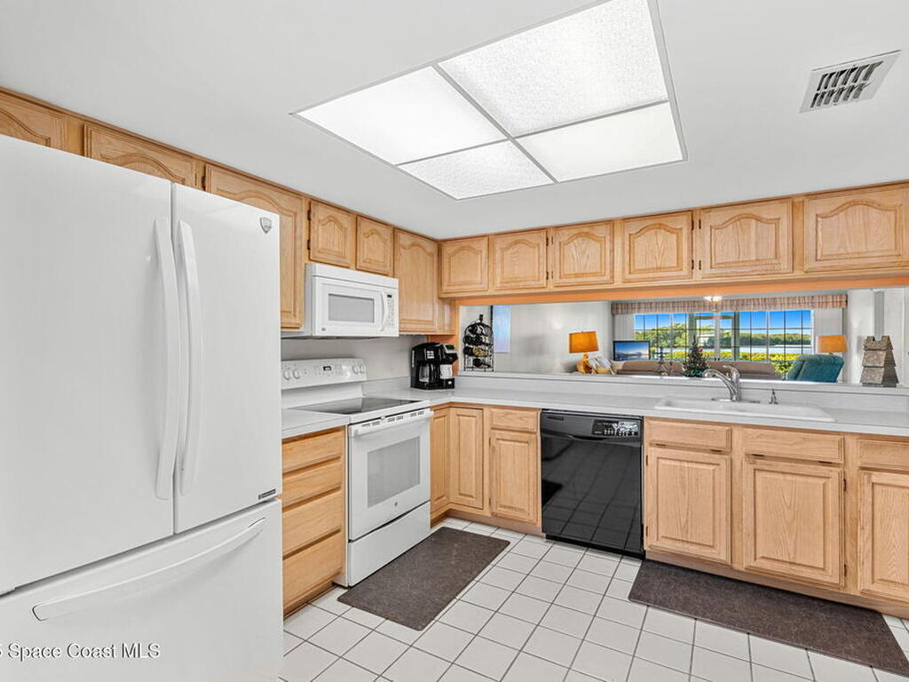 630 S Brevard Avenue, Cocoa Beach, FL 32931