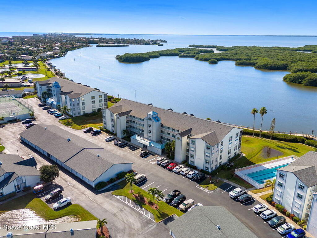 630 S Brevard Avenue, Cocoa Beach, FL 32931