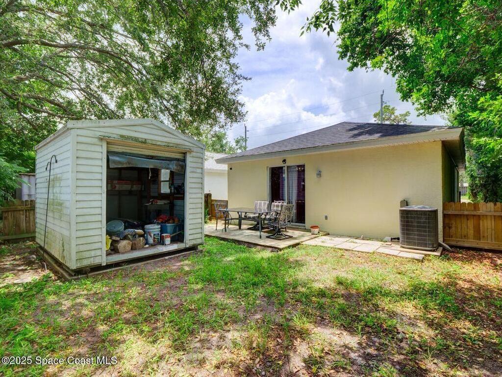 5123 Pineland Avenue, Port Orange, FL 32127