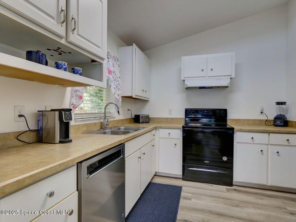 5123 Pineland Avenue, Port Orange, FL 32127