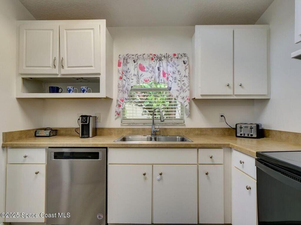 5123 Pineland Avenue, Port Orange, FL 32127