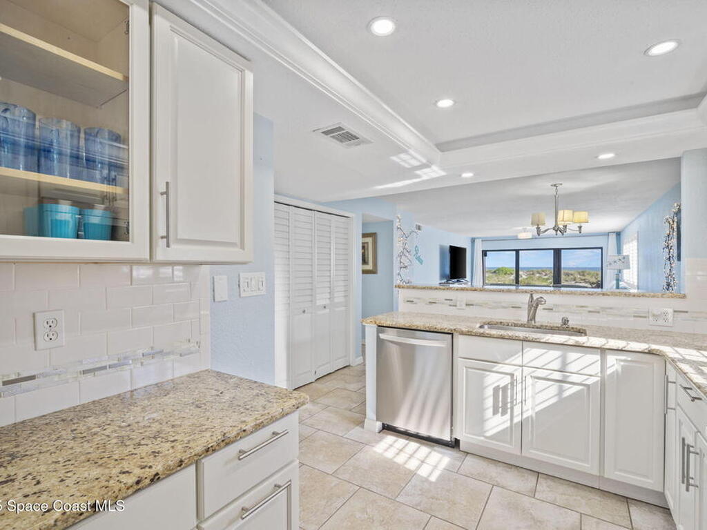 1305 S Atlantic Avenue, Cocoa Beach, FL 32931