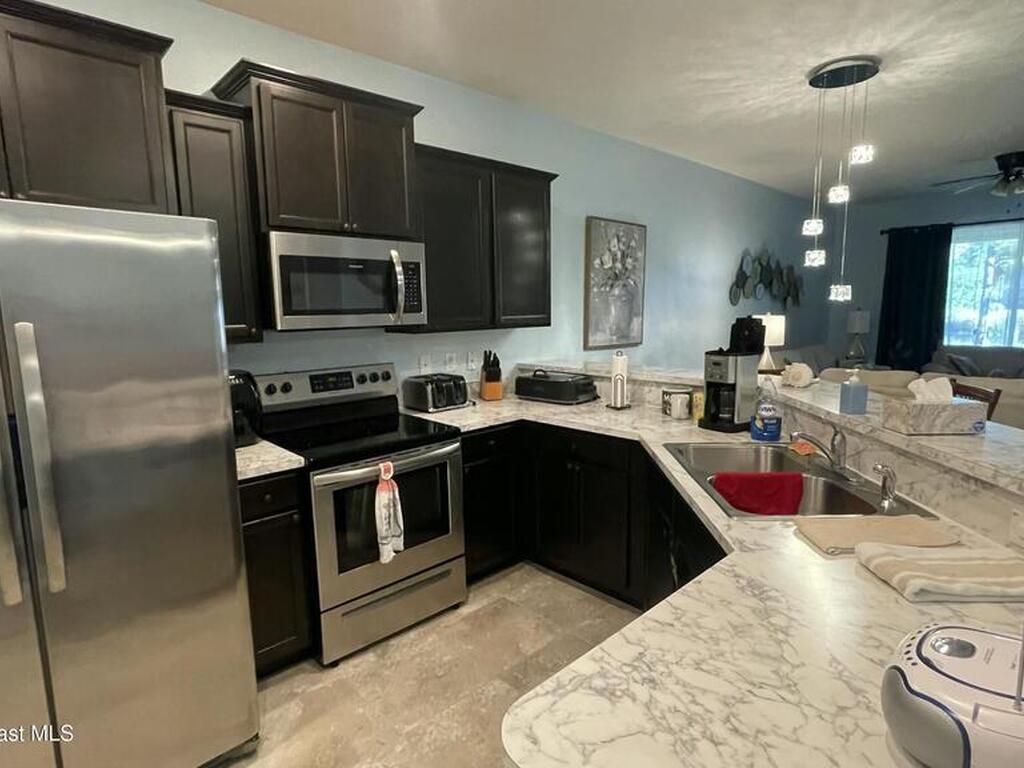 570 Remington Green Drive, Palm Bay, FL 32909