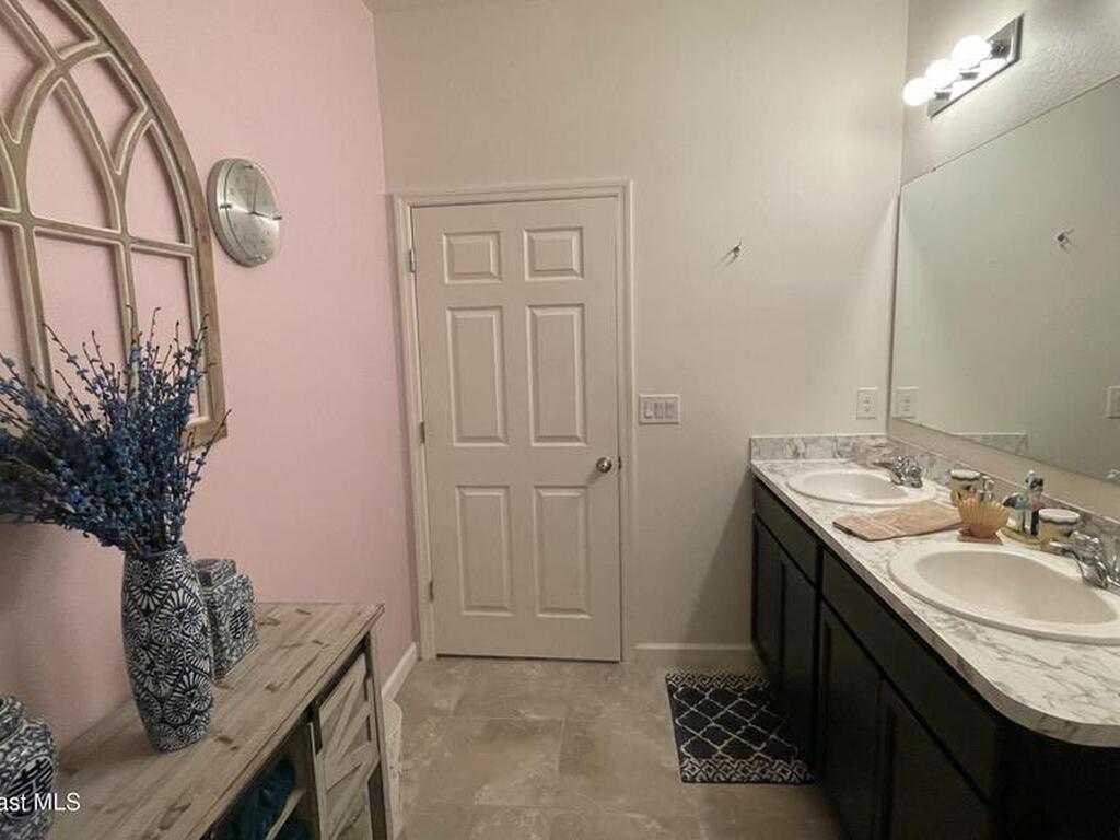 570 Remington Green Drive, Palm Bay, FL 32909