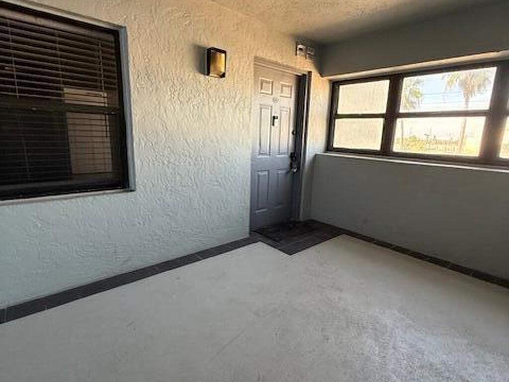 85 S Atlantic Avenue, Cocoa Beach, FL 32931