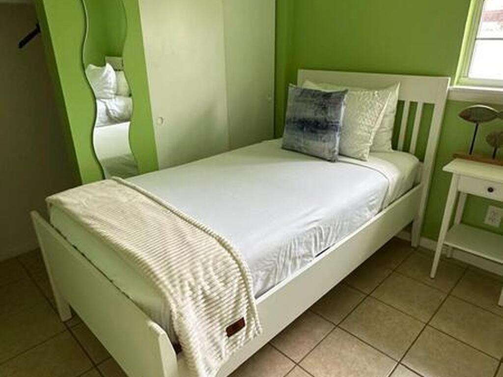 121 Franklyn Avenue, Indialantic, FL 32903