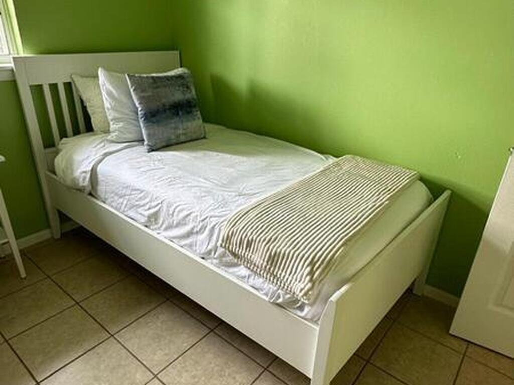 121 Franklyn Avenue, Indialantic, FL 32903