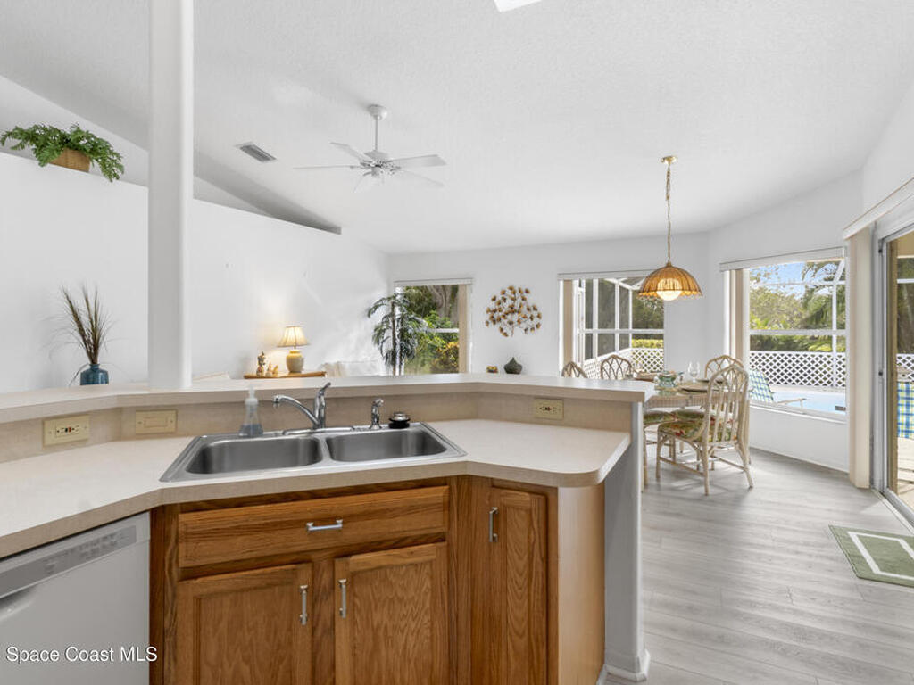 5155 3rd Manor, Vero Beach, FL 32968