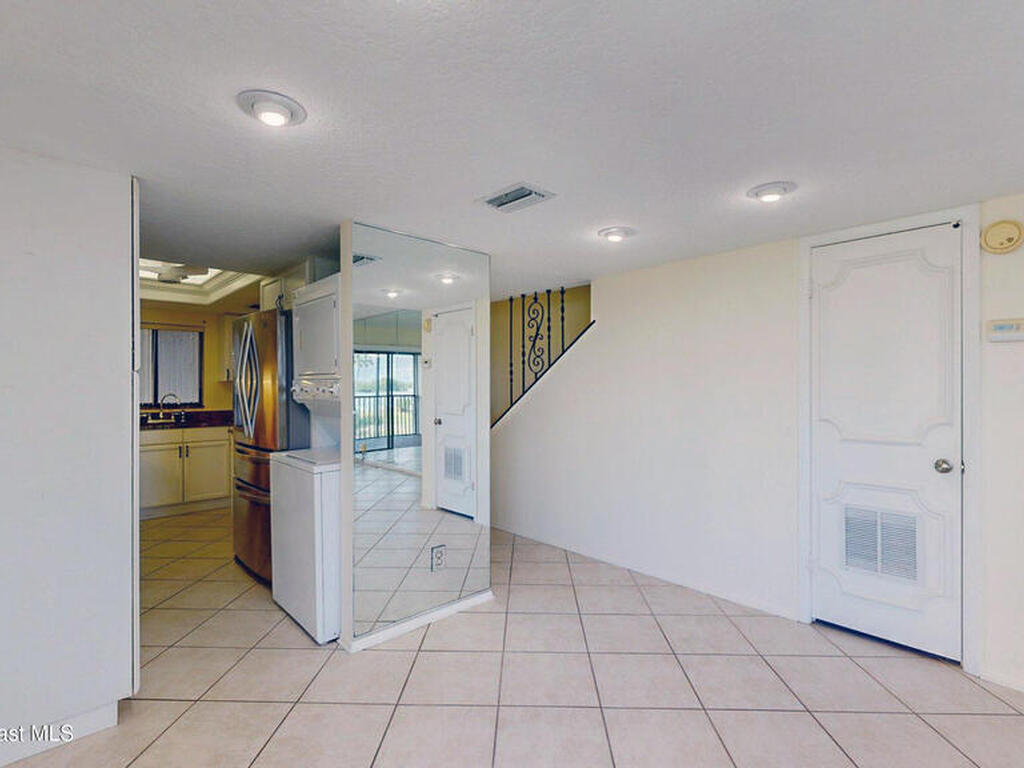 800 S Brevard Avenue, Cocoa Beach, FL 32931