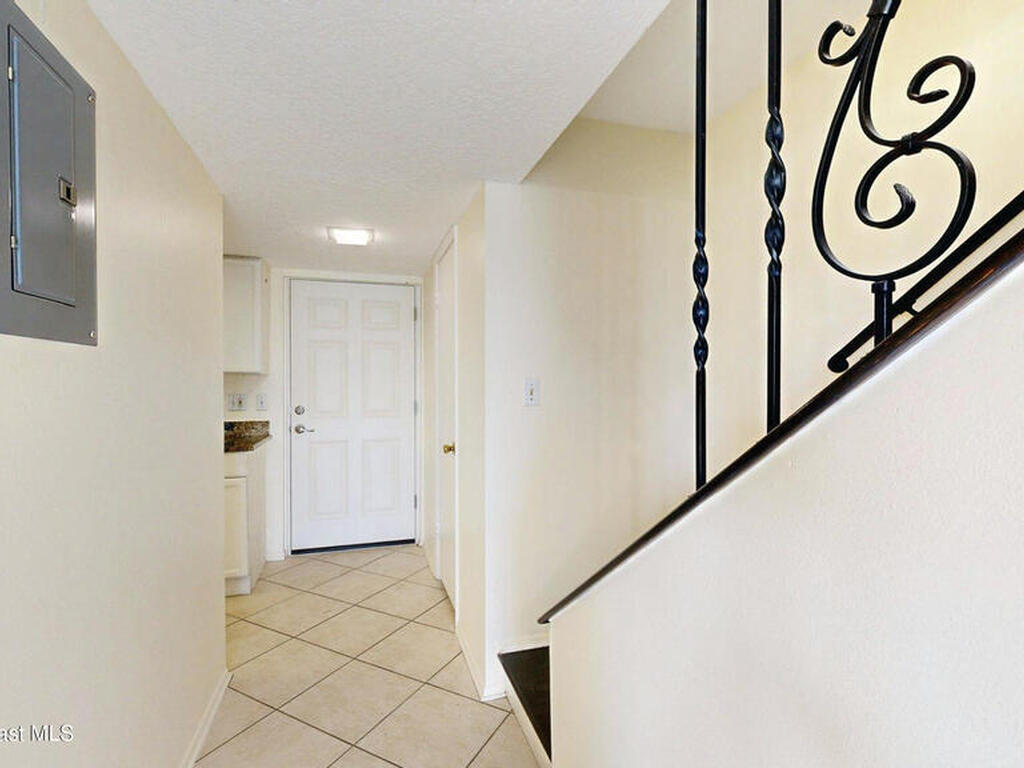 800 S Brevard Avenue, Cocoa Beach, FL 32931