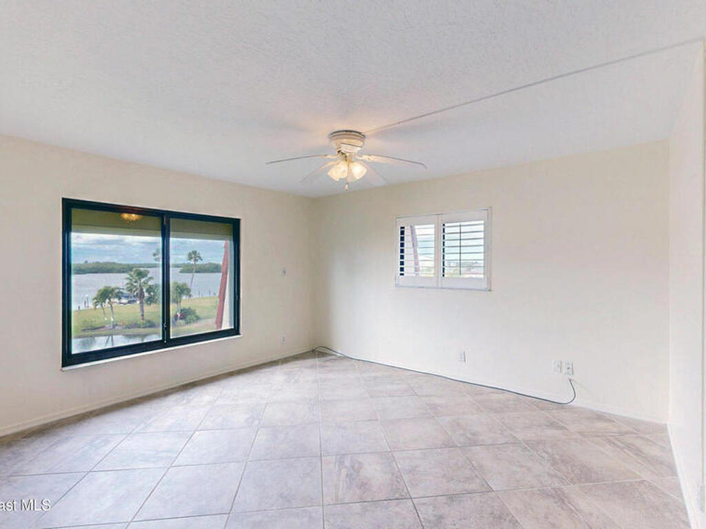 800 S Brevard Avenue, Cocoa Beach, FL 32931