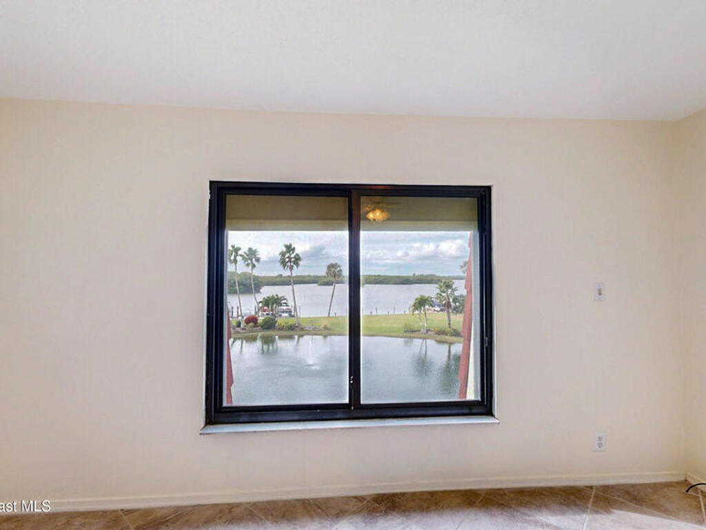 800 S Brevard Avenue, Cocoa Beach, FL 32931