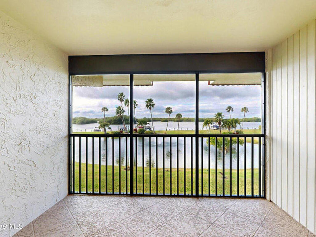 800 S Brevard Avenue, Cocoa Beach, FL 32931