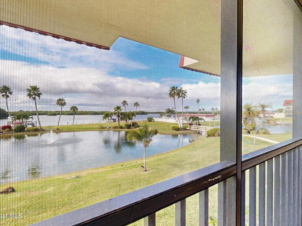 800 S Brevard Avenue, Cocoa Beach, FL 32931