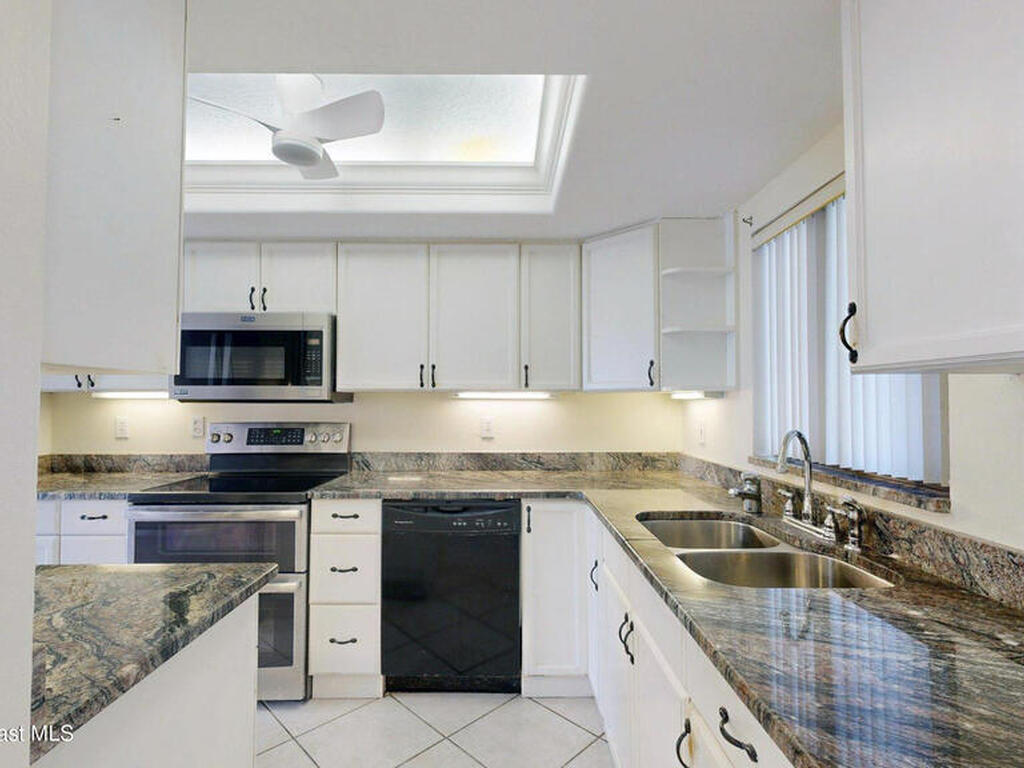 800 S Brevard Avenue, Cocoa Beach, FL 32931