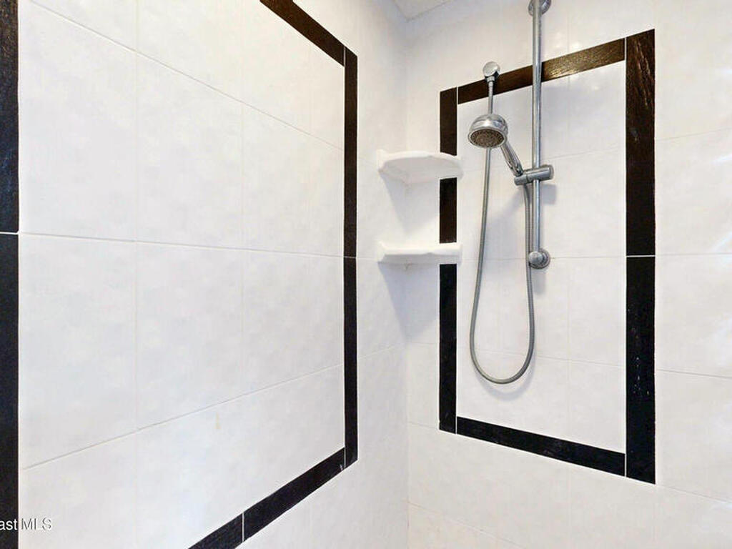 800 S Brevard Avenue, Cocoa Beach, FL 32931