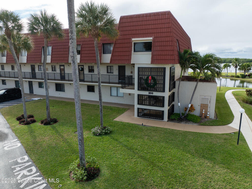 800 S Brevard Avenue, Cocoa Beach, FL 32931