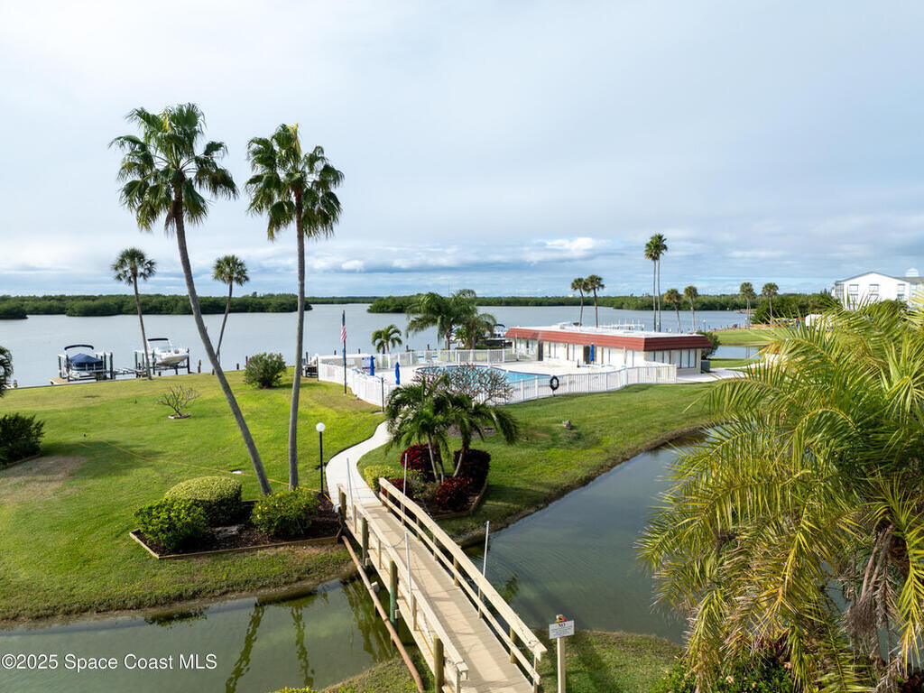 800 S Brevard Avenue, Cocoa Beach, FL 32931