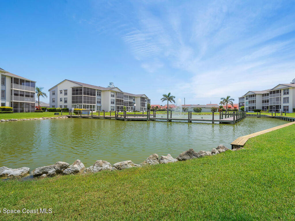 560 S Brevard Avenue, Cocoa Beach, FL 32931