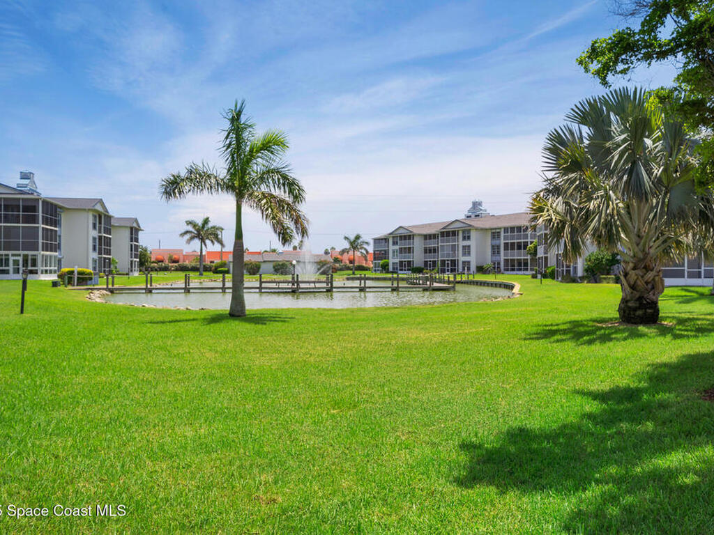 560 S Brevard Avenue, Cocoa Beach, FL 32931