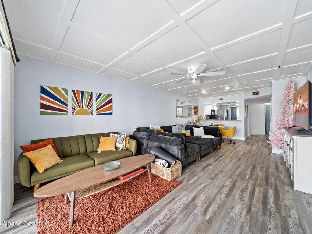 560 S Brevard Avenue, Cocoa Beach, FL 32931