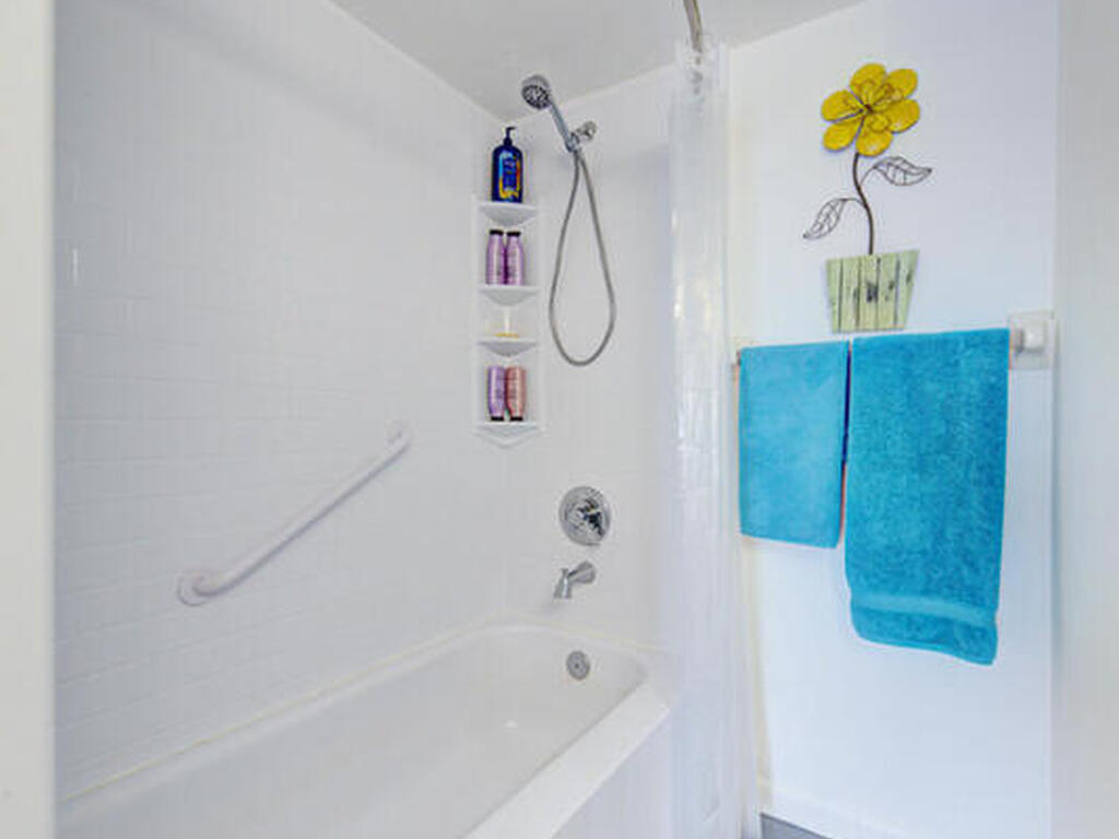 190 Seminole Lane, Cocoa Beach, FL 32931