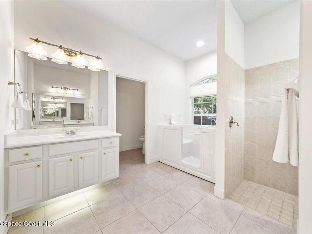 327 Southampton Drive, Indialantic, FL 32903